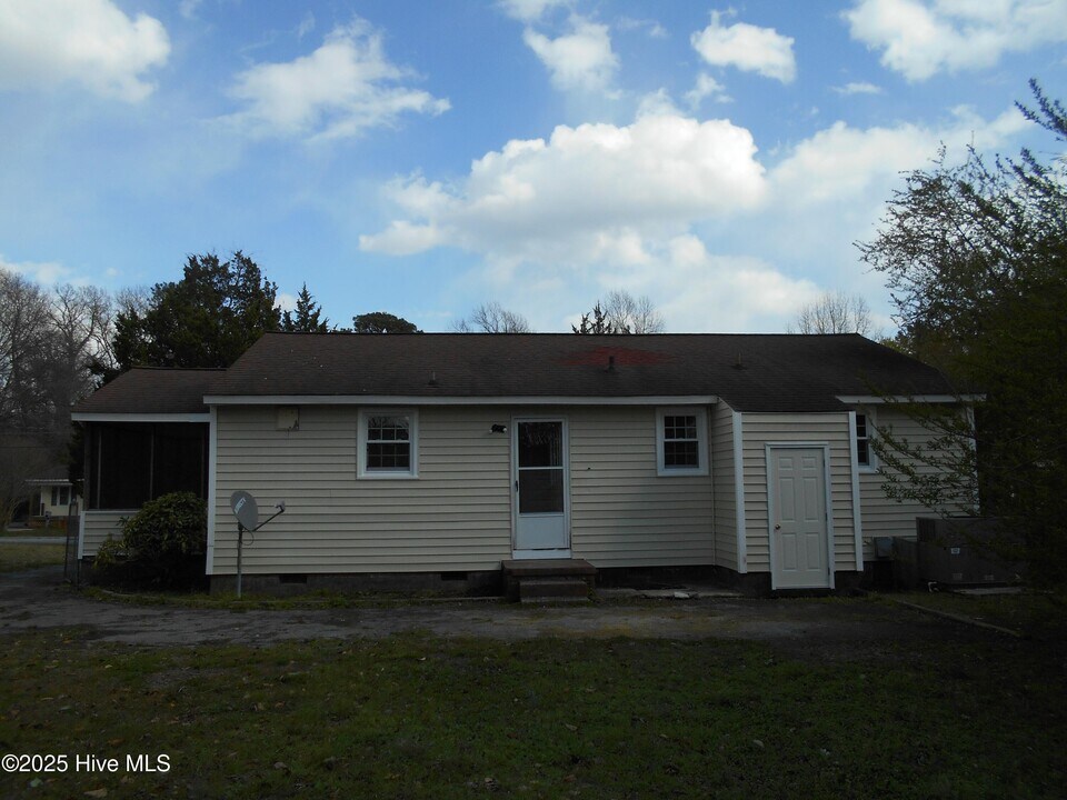 1007 River St in Jacksonville, NC - Building Photo