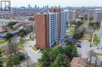 1250-1250 Bridletowne Cir in Toronto, ON - Building Photo - Building Photo