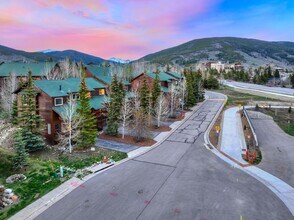 7 Lookout Ridge Dr in Dillon, CO - Foto de edificio - Building Photo