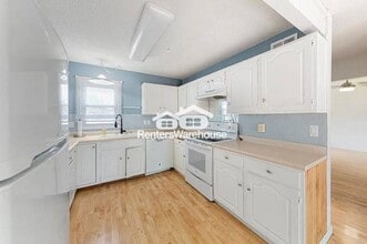 7080 Quail Cir in Eden Prairie, MN - Building Photo - Building Photo