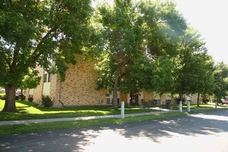 Eden Apartments in Mitchell, SD - Building Photo - Building Photo