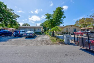 220 NW 12th St in Pompano Beach, FL - Building Photo - Building Photo