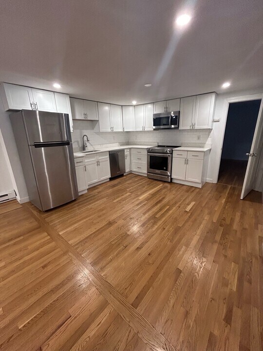 510 E Broadway, Unit 506 #19G in Boston, MA - Building Photo