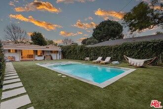 4607 Willowcrest Ave in Los Angeles, CA - Building Photo - Building Photo