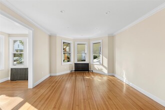 11 Miller St-Unit -1 in Glen Cove, NY - Building Photo - Building Photo