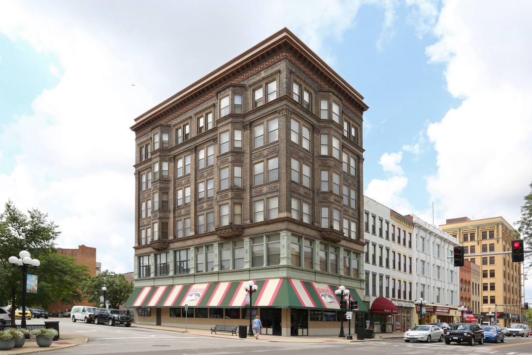 Downtown Bloomingnton Lofts in Bloomington, IL - Building Photo