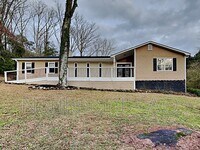 1754 Laurel Ridge Dr SW