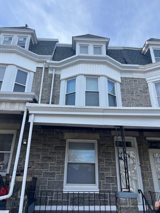 126 S 6th Ave in West Reading, PA - Building Photo