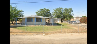 5810 Krebs Rd in Bakersfield, CA - Building Photo