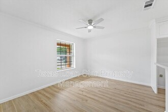 406 Riverbend St in Baytown, TX - Building Photo - Building Photo