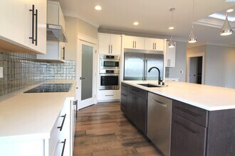 2607 Falcon Ln in Richland, WA - Foto de edificio - Building Photo