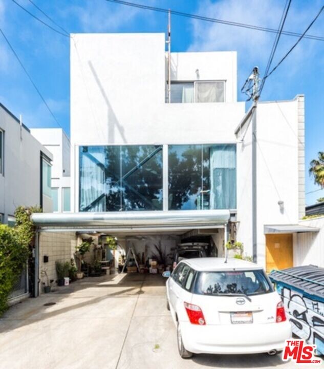 1434 Abbot Kinney Blvd in Los Angeles, CA - Building Photo