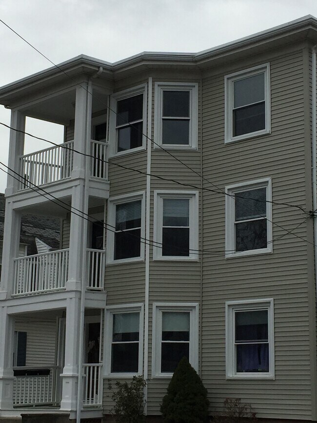77 Grant St Apartments and Nearby North Attleboro Apartments For Rent