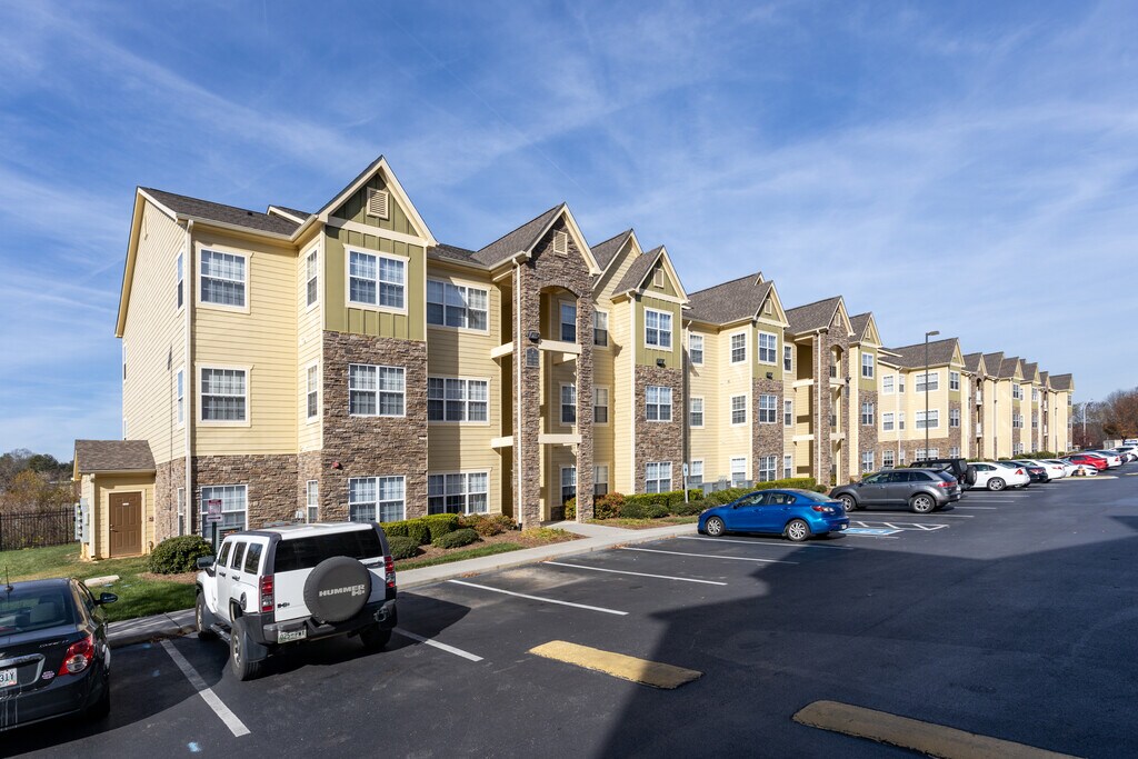 The Retreat at Spring Creek Apartments in Cleveland, TN