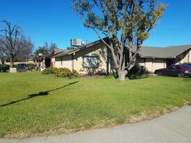 4521-4523 Didion Ct in Sacramento, CA - Building Photo