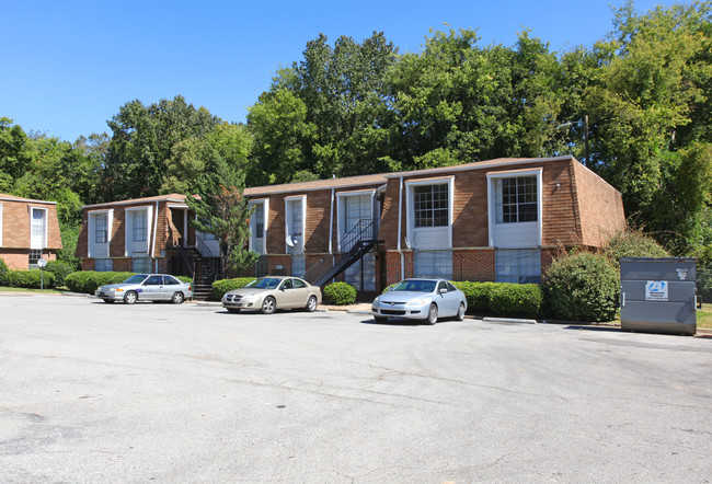 Amberwood Apartments in Birmingham, AL - Foto de edificio - Building Photo