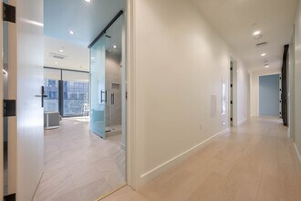 6401 Wilshire Blvd in Los Angeles, CA - Building Photo - Building Photo