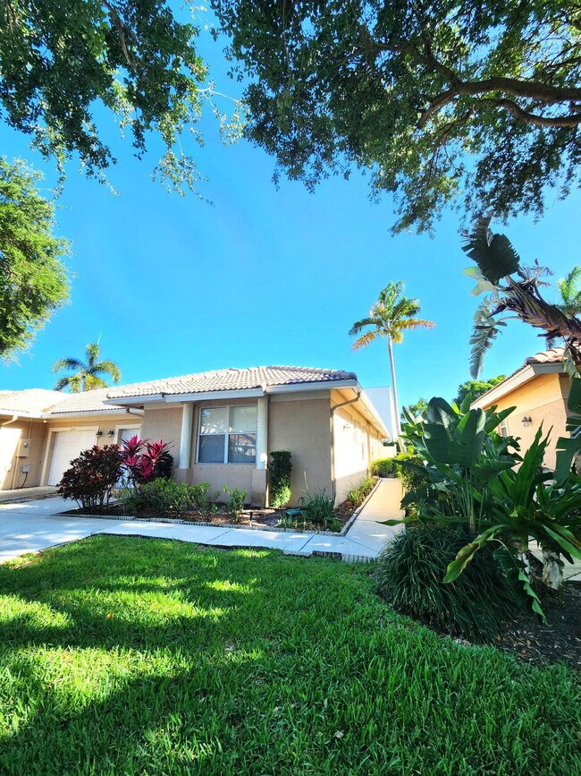2488 Coral Trace Pl in Delray Beach, FL - Building Photo - Building Photo