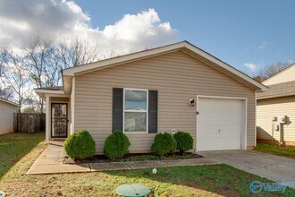 198 Cloverbrook Dr in Harvest, AL - Building Photo - Building Photo