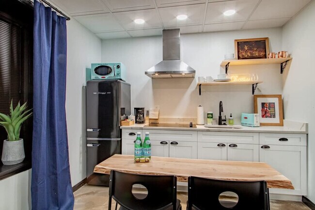 1020 16th St NW in Washington, DC - Building Photo - Building Photo