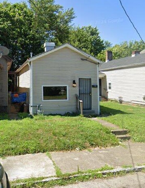 1792 W Gaulbert Ave in Louisville, KY - Building Photo