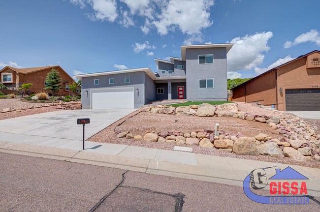 property at 2370 Courtney Dr