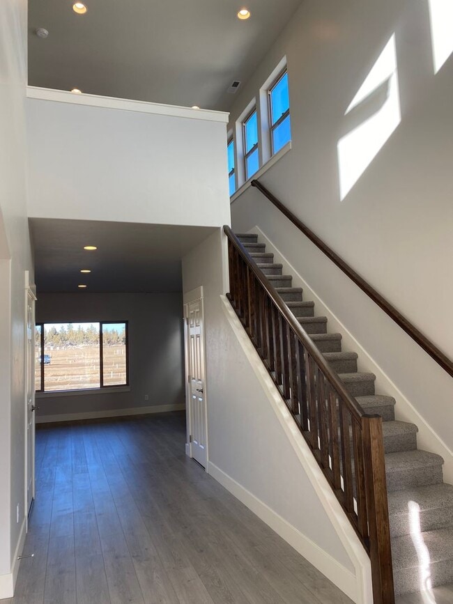 20576 Rolen Ave in Bend, OR - Building Photo - Building Photo