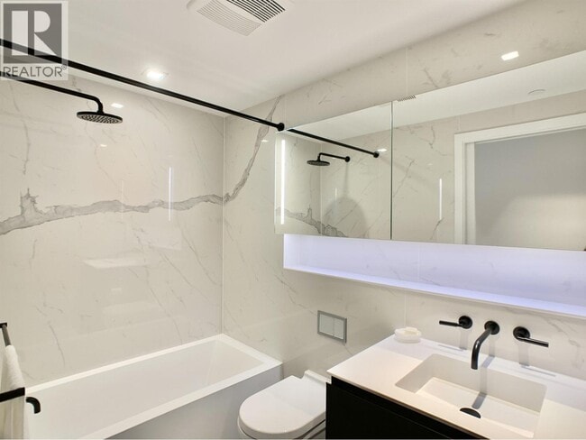 property at 620 Cardero St