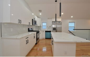 219-42 112th Rd in Queens, NY - Building Photo - Building Photo