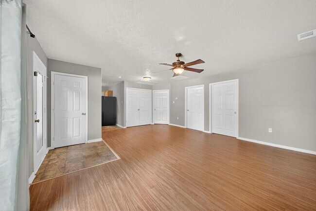 422 Pimmit Hill Run in Montgomery, TX - Building Photo - Building Photo