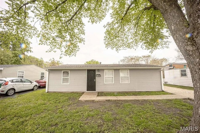 243 St John Dr