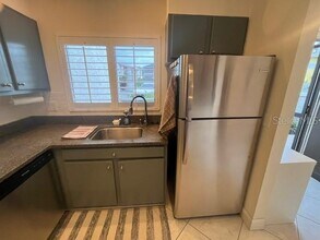 1614 Stickney Point Rd in Sarasota, FL - Building Photo - Building Photo