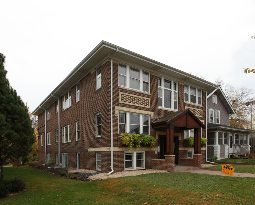 4525 Nicollet Ave in Minneapolis, MN - Building Photo