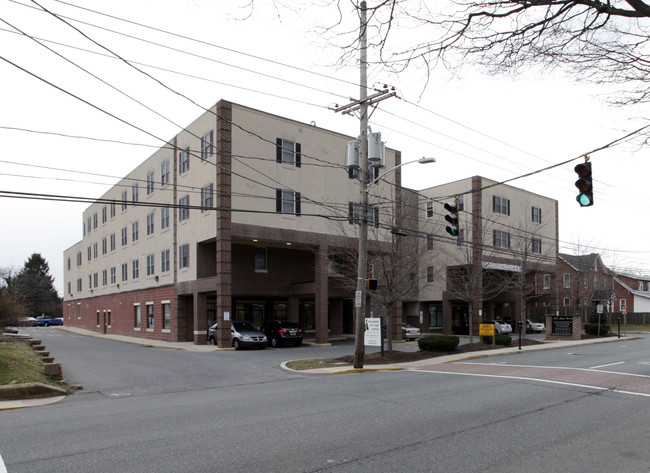 325-333 E Main St in Newark, DE - Building Photo - Building Photo