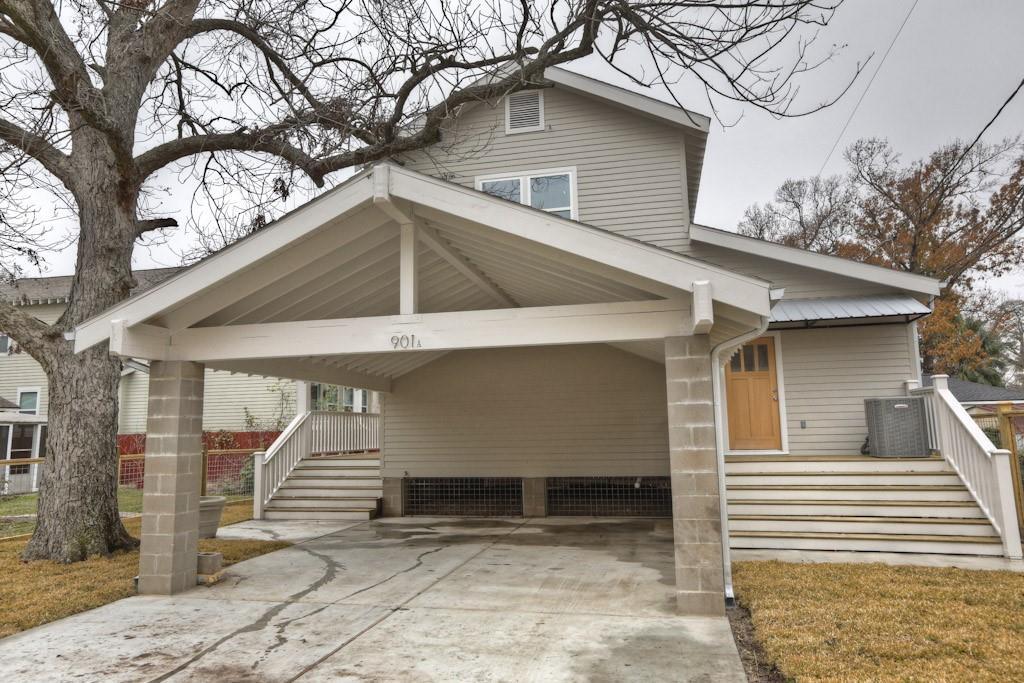 901 W 15th 1/2 St in Houston, TX - Building Photo