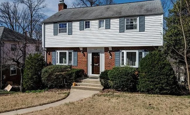 property at 3104 Lake Ave