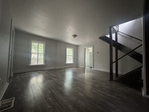 8 3rd St in Hoosick Falls, NY - Building Photo - Building Photo