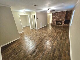 516 Colynwood Dr in Sherwood, AR - Building Photo