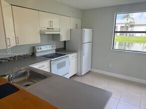 1111 Adams Ave in Homestead, FL - Building Photo - Building Photo