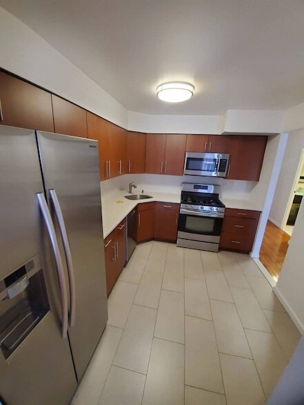 48-49 47th Street Unit in Queens, NY - Building Photo