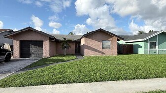8205 SW 12th St in North Lauderdale, FL - Building Photo