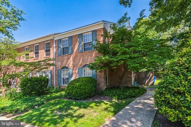 property at 201 Heather Ct