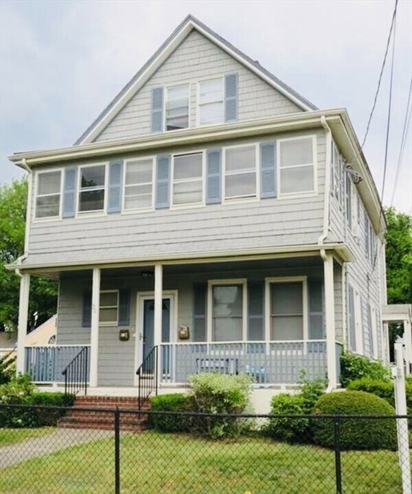 30 Sturtevant Ave-Unit -2 in Norwood, MA - Building Photo