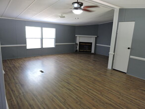 5214 Keyser Mill Rd in Baker, FL - Building Photo - Building Photo