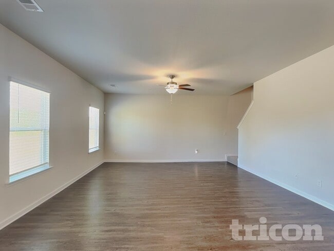 1100 Amadas Dr in Locust Grove, GA - Foto de edificio - Building Photo