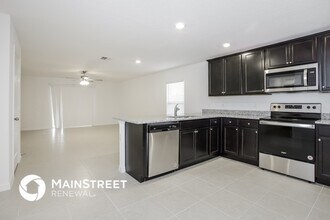 1138 Union Ave in Mascotte, FL - Foto de edificio - Building Photo