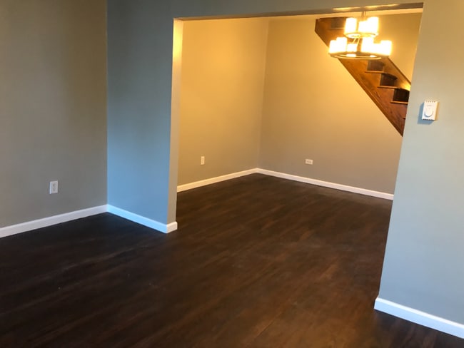 21 S Loveland Ave in Kingston, PA - Foto de edificio - Building Photo