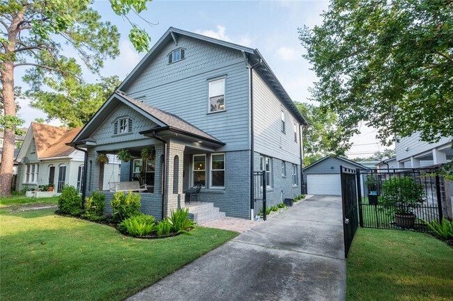 927 Highland St in Houston, TX - Building Photo - Building Photo