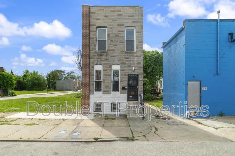 2018 N Monroe St in Baltimore, MD - Foto de edificio