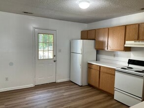 2159 Brandymill Ln in Jacksonville, NC - Building Photo - Building Photo